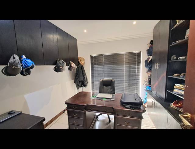 3 BEDROOM HOUSE FOR SALE IN FALCON RIDGE